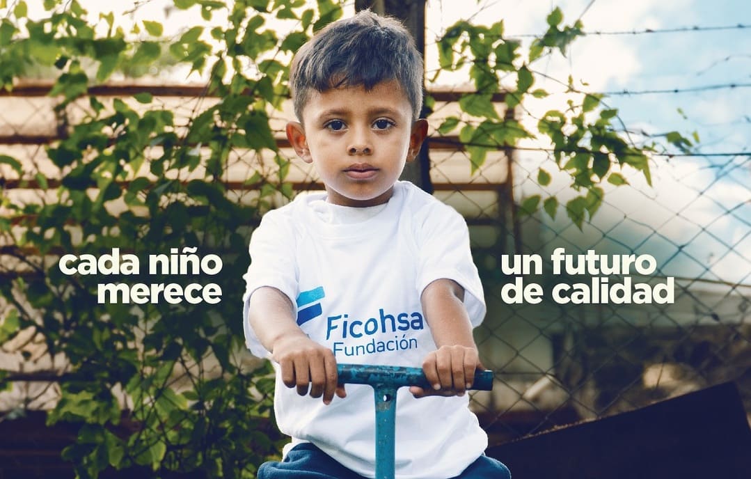 Universidad José Cecilio del Valle y Fundación Ficohsa se unen para impulsar la educación financiera en niños y jóvenes