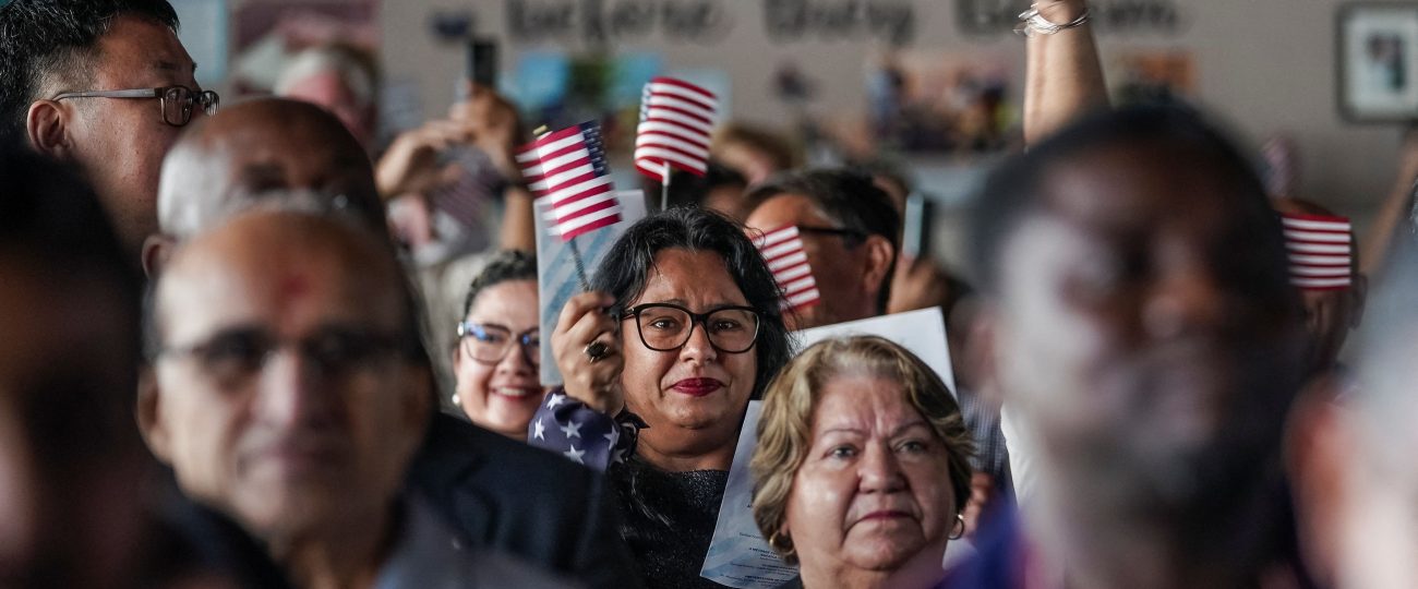 Más estadounidenses que nunca, más latinos que siempre: la diversidad de la inmensa comunidad hispana en EE.UU.